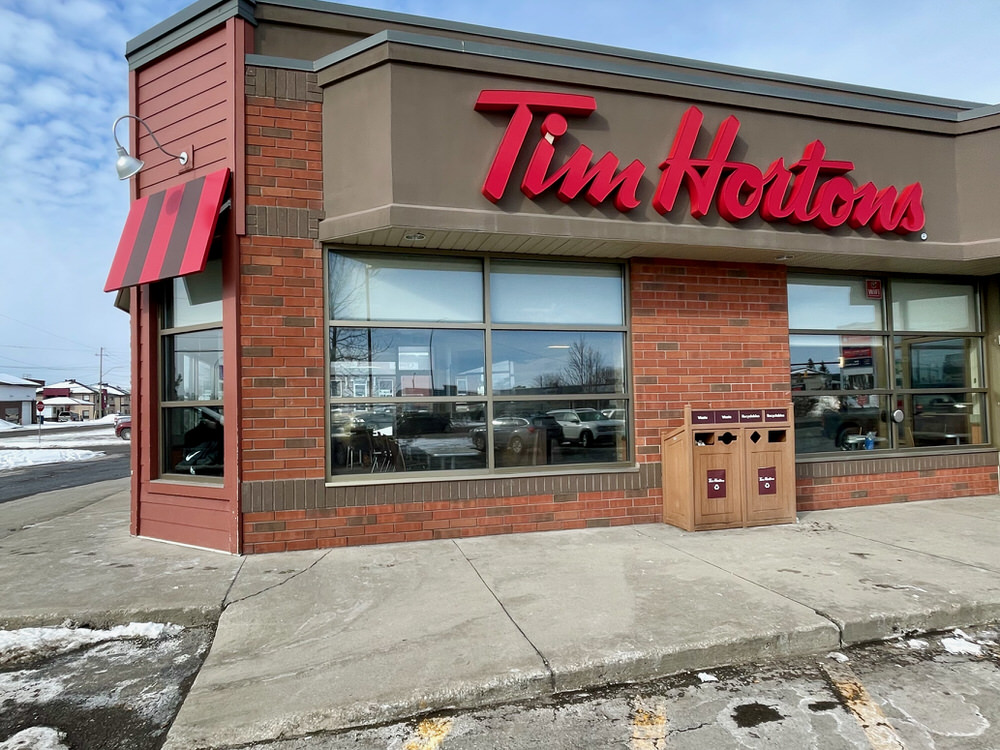 Tim Hortons Entrepreneurs Open New Restaurant in Thunder Bay